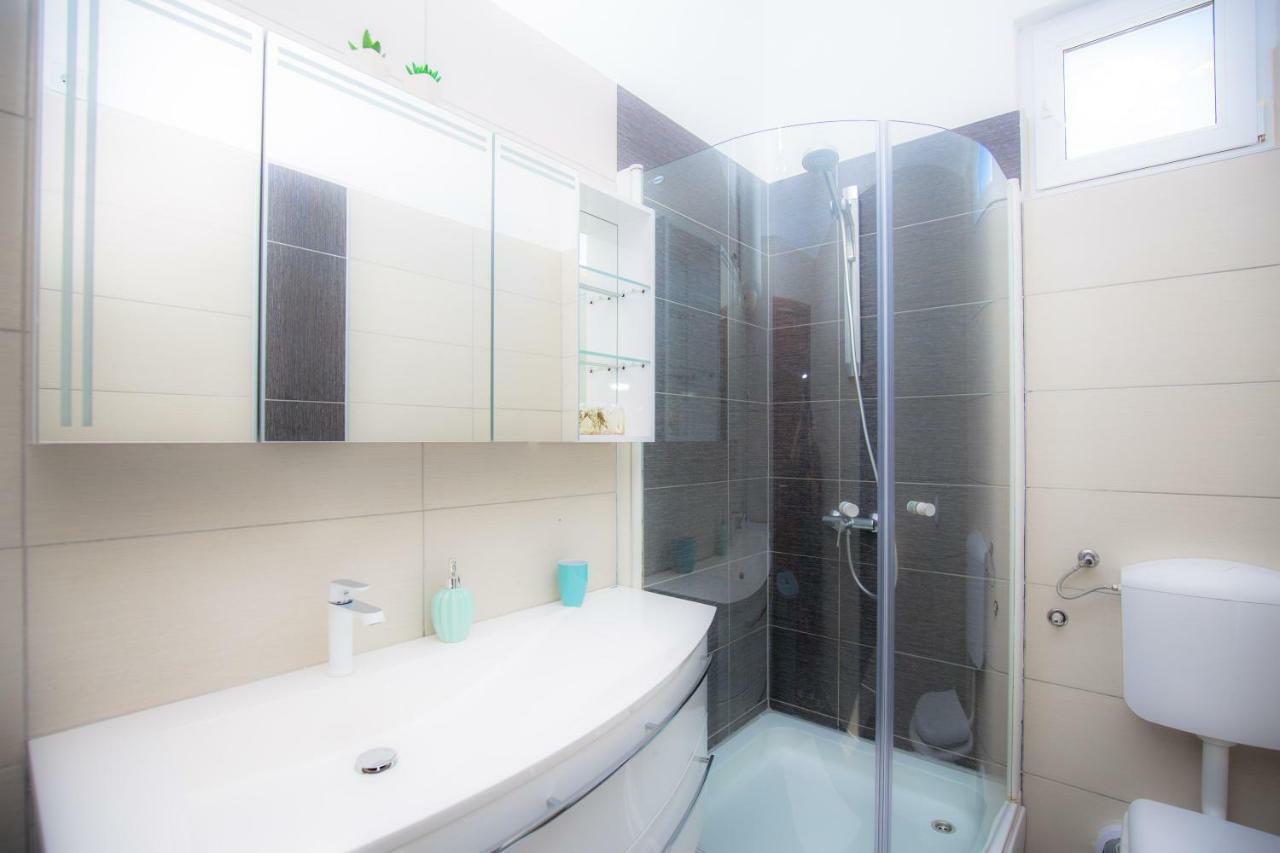 Apartman Marko Primosten Exterior photo